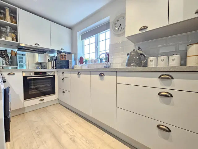 Robinson Court, Earley, RG6, photo 2