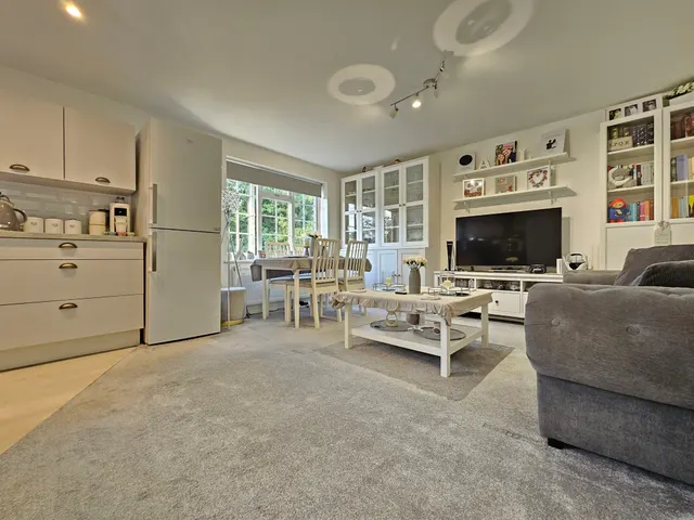 Robinson Court, Earley, RG6, photo 3