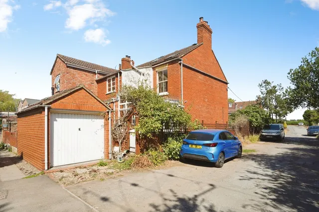 Rookery Lane, Wanswell, GL13, photo 2