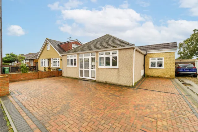Chalmers Road, Ashford, photo 1
