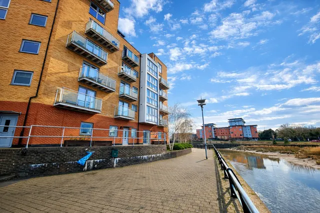 Ship Wharf, Essex, Colchester, CO2 8YS, photo 1