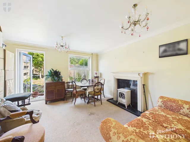 Bowler Road, Aylesbury, HP21, photo 2