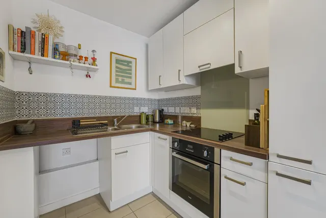 Coster Avenue, London, N4, photo 3