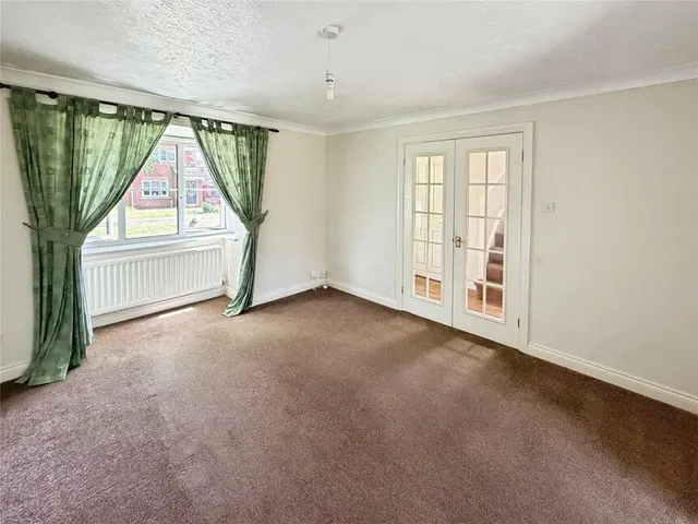 Photo 2 — Windlass Close, Thorne, South Yorkshire, DN8