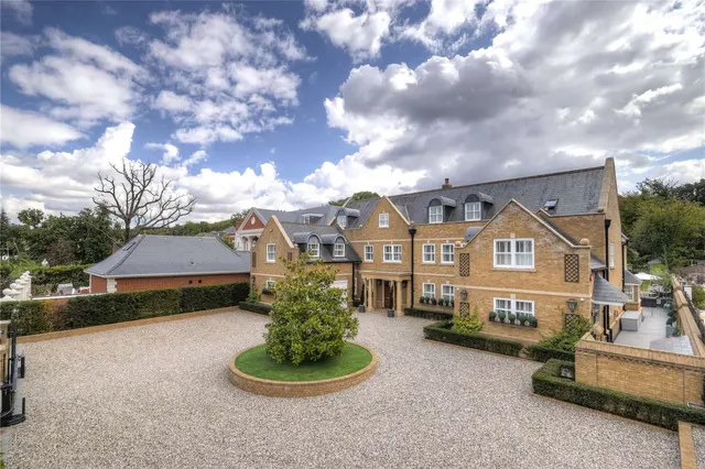 Norsey Road, Billericay, Essex, CM11 1DB, photo 1