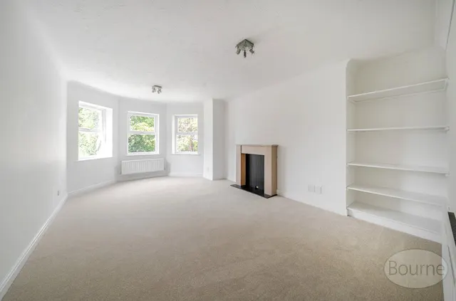 Hale Place, Farnham, GU9, photo 2