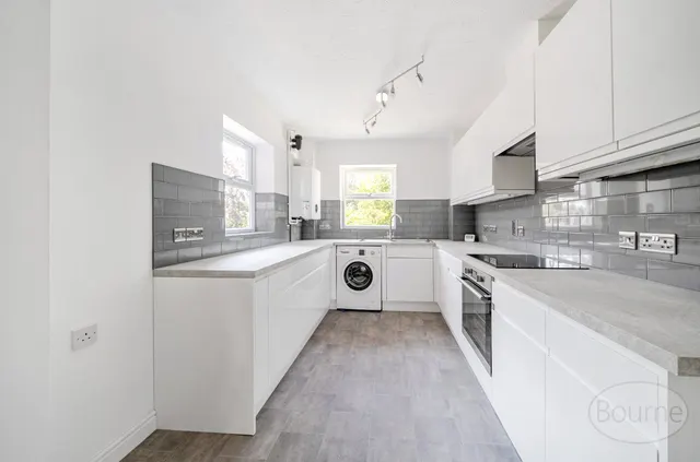 Hale Place, Farnham, GU9, photo 3