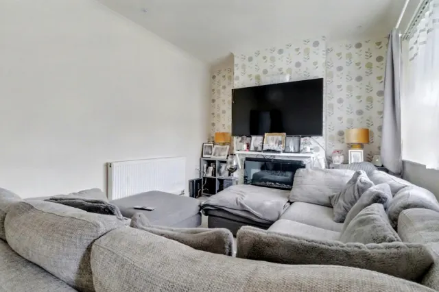 Wedgwood Lane, Gillow Heath, ST8, photo 3