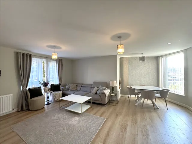 Woodthorpe Road, Ashford, TW15, photo 1