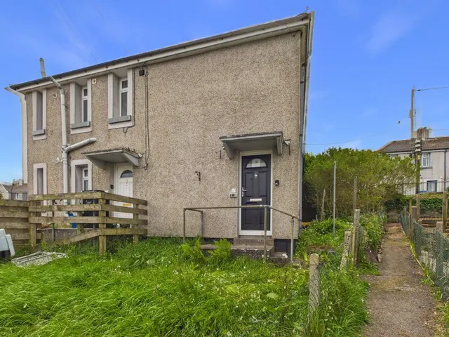 Chywoone Crescent Newlyn, Penzance, photo 1