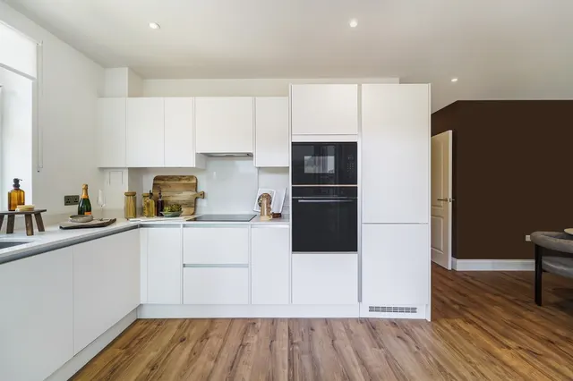 Woodcote Valley Road, Purley, photo 1