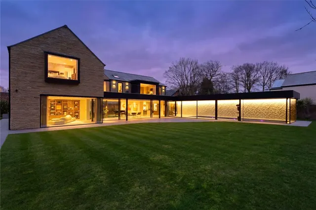 Farrer Lane, Oulton, Leeds, West Yorkshire, LS26 8JL, photo 1