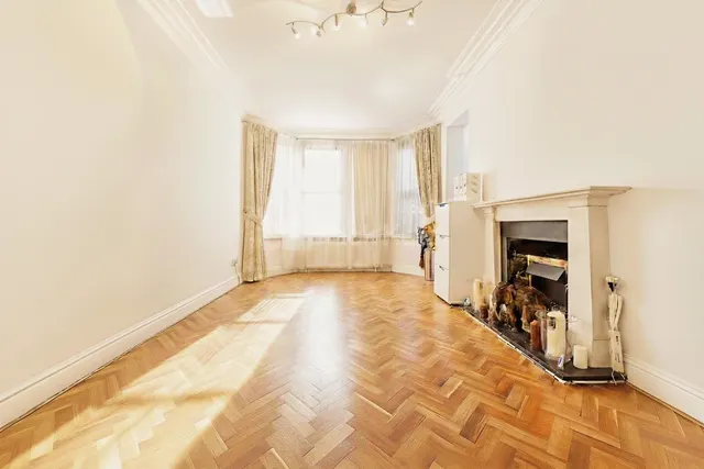 Canfield Gardens, South Hampstead, NW6, photo 1