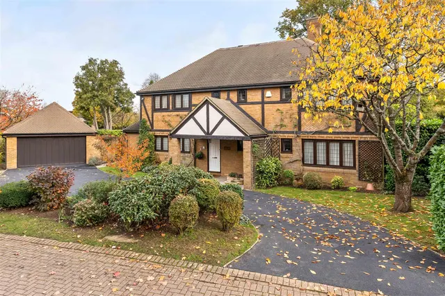 St. Marys Close, Aston, Stevenage, Herts, SG2 7EQ, photo 1