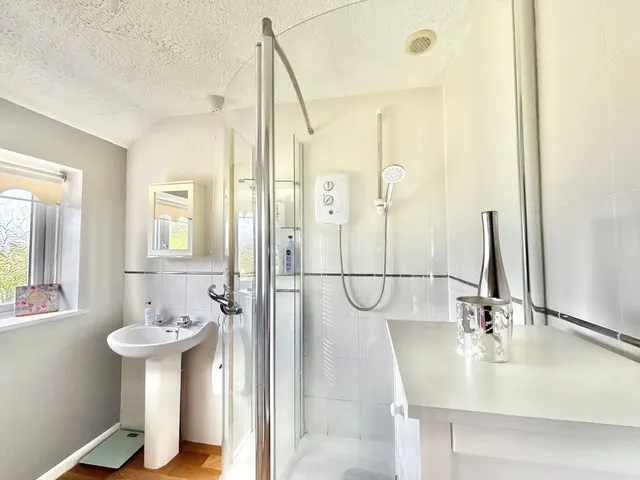 Aviemore Crescent, Great Barr, B43, photo 3