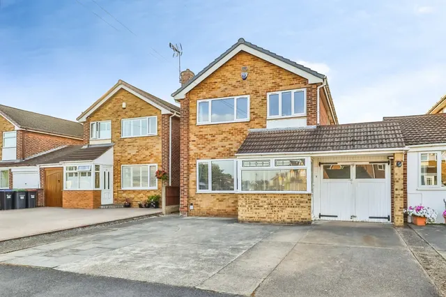 Bernard Avenue, Hucknall, NG15, photo 1