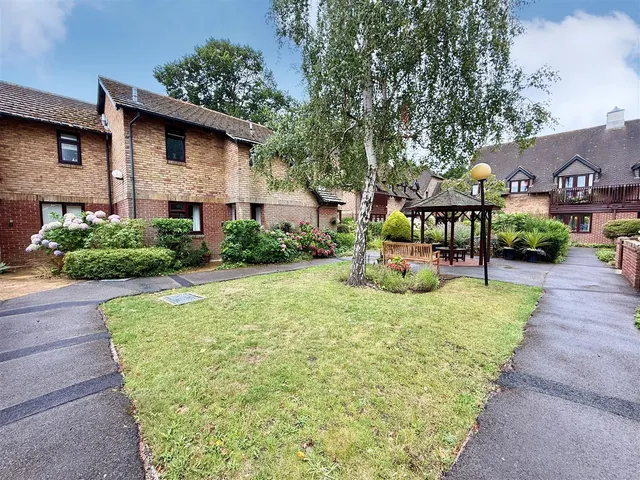 Garden Mews, Warsash, photo 1
