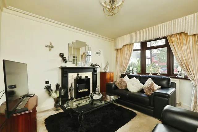 Lister Crescent, Basegreen, S12, photo 2