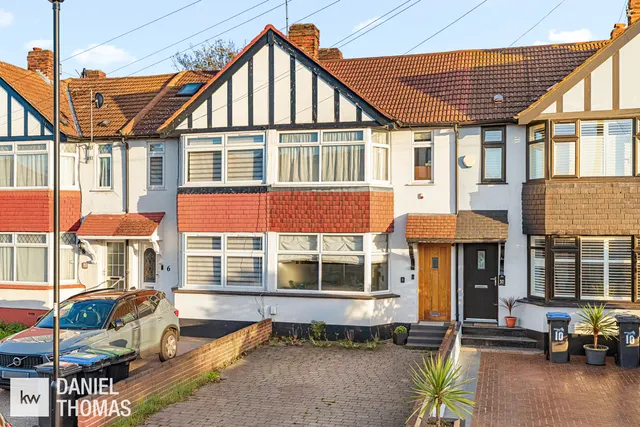 Freemantle Avenue, Enfield, EN3, photo 1