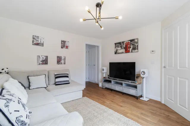 Photo 3 — Bailey Crescent, Appleton, Warrington, Warrington, WA4 5GY