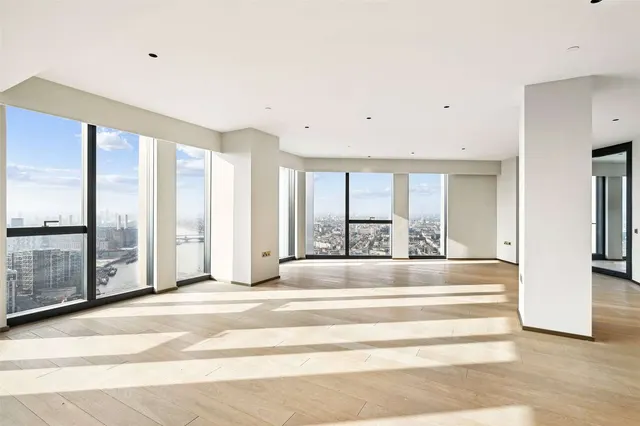 Nine Elms Lane, London, SW8 5RE, photo 1