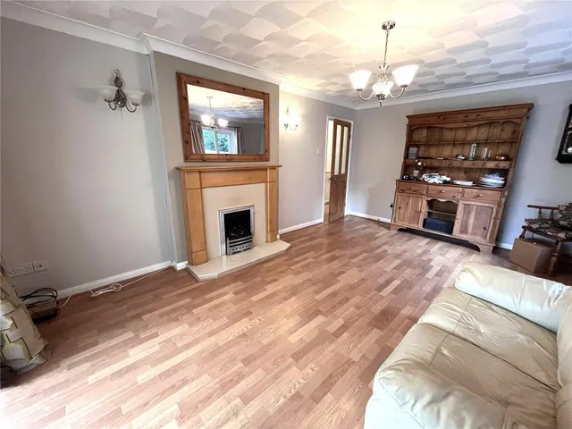 Hampshire Drive, Pembroke Dock, SA72, photo 2