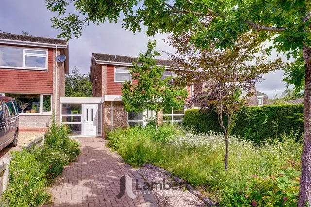 12 Alveston Close, Redditch, photo 1