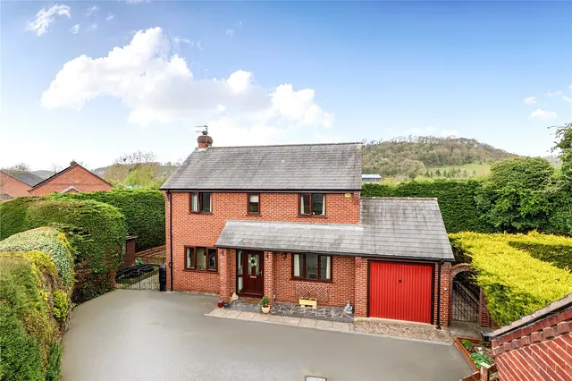 Court Close, Abermule, Montgomery, Powys, SY15 6NU, photo 1