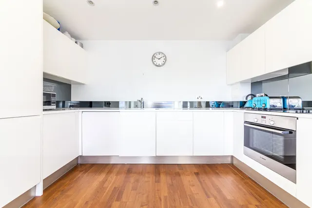 Photo 2 — Cornmill House, London