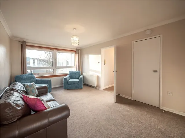 Mortonhall Park Place, Edinburgh, EH17, photo 1