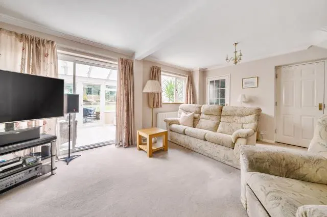 Regent Way, Frimley, GU16, photo 3