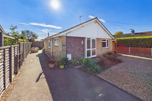 Valley Close, Holton, IP19, photo 1