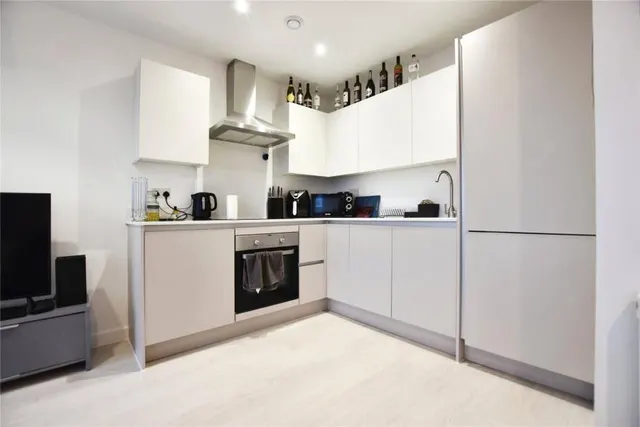 Magnolia House, Wych Elm, CM20, photo 1