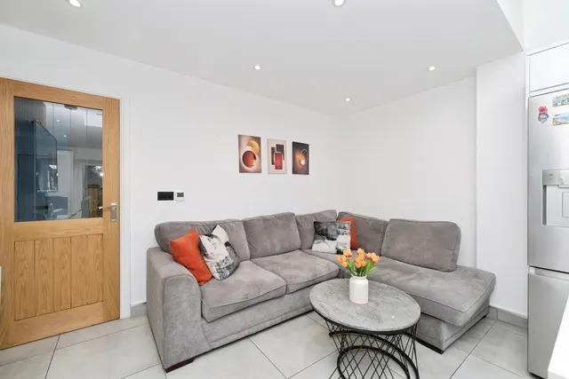 Mottram Road, Beeston, NG9, photo 3