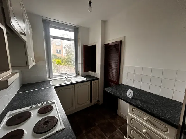 Photo 3 — Dalry Road, Kilwinning