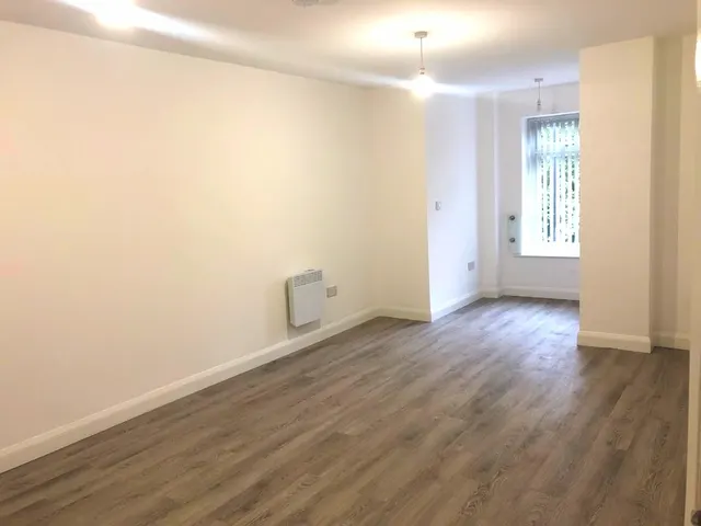 Upper Chorlton Road, M16, photo 3