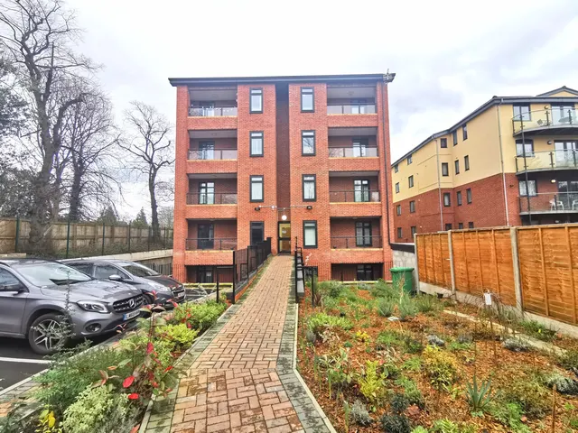 Upper Chorlton Road, M16, photo 1