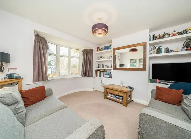 Photo 2 — Grand Avenue, Surbiton, KT5