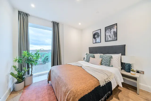 Flat 38, Amaryllis House, London, photo 1