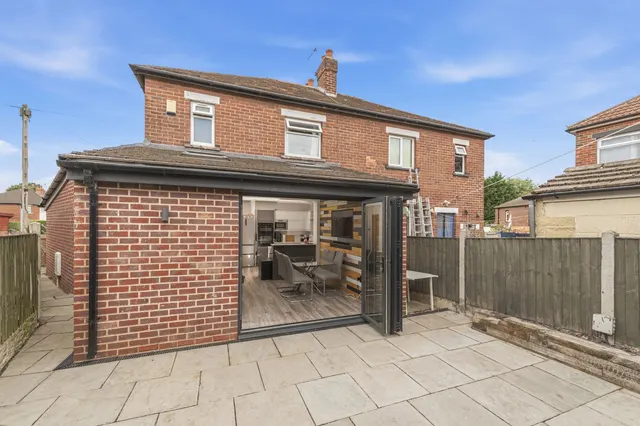 Whitebridge Avenue, Leeds, LS9, photo 1