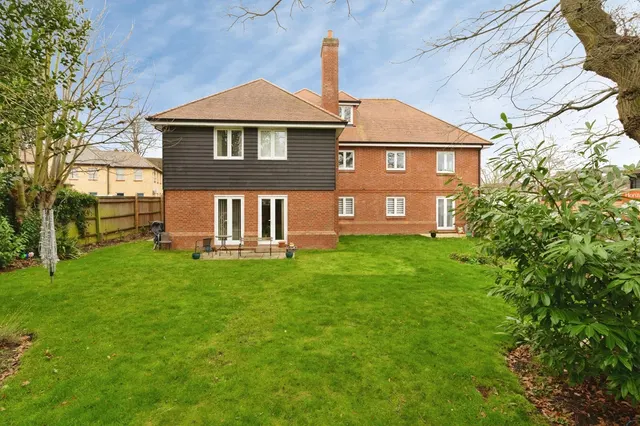 Photo 2 — Locks Hill, Rochford, Essex, SS4