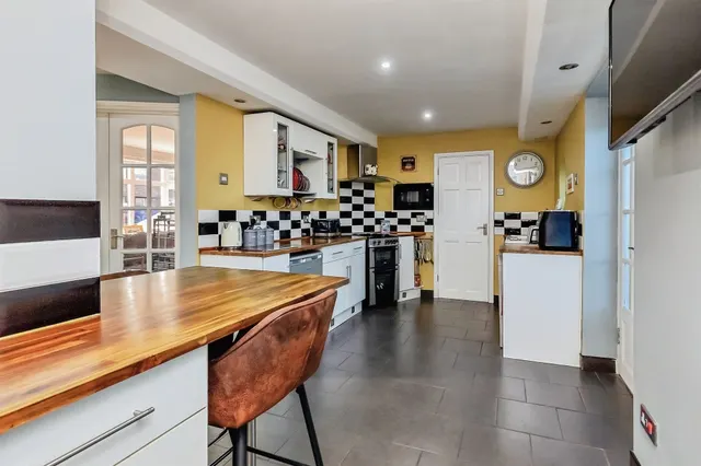 Kesteven Road, Stamford, PE9, photo 3