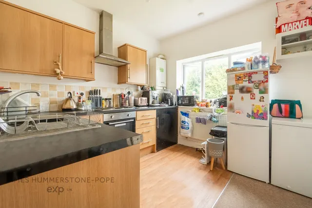 Photo 3 — Fantastic Maisonette, Surrey Road, Cliftonville