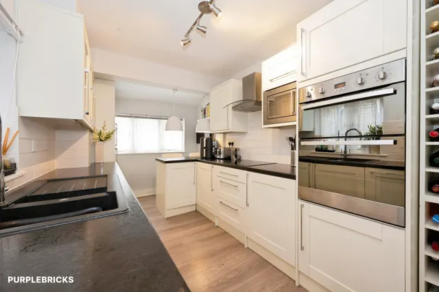 Trevor Road, London, SW19, photo 3