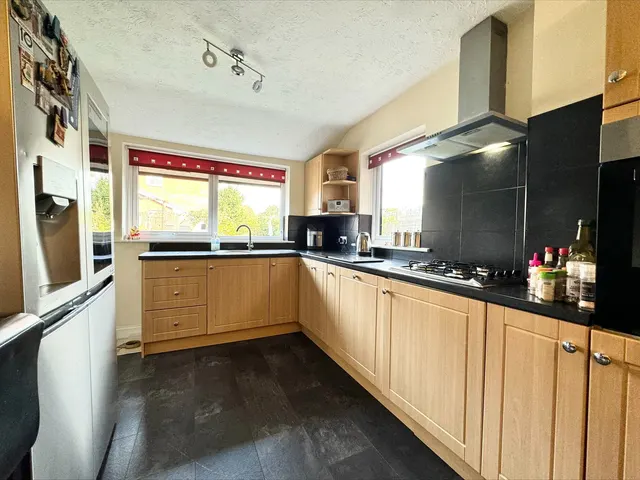 Photo 2 — Longfellow Close, Walkwood, Redditch, B97 5HN