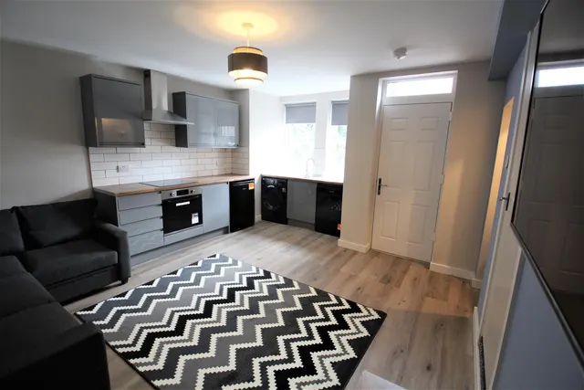 Pearson Terrace, Hyde Park, LS6, photo 2