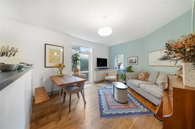 Oakford Road, London, NW5, photo 1