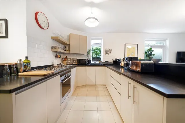 Oakford Road, London, NW5, photo 2