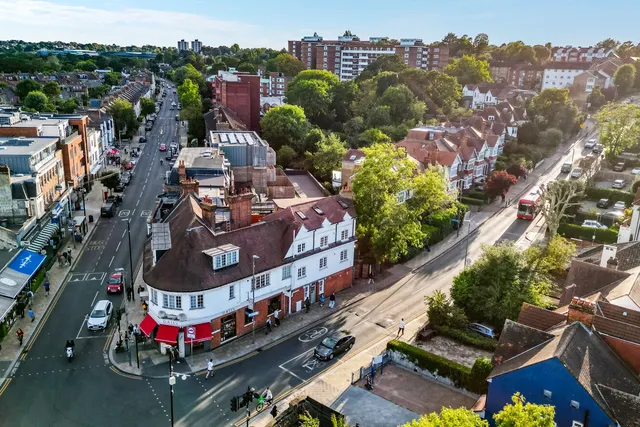 1 bedroom flat — Wimbledon Park Road, London, SW19