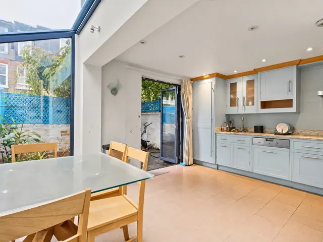 Beryl Road, London, W6, photo 2